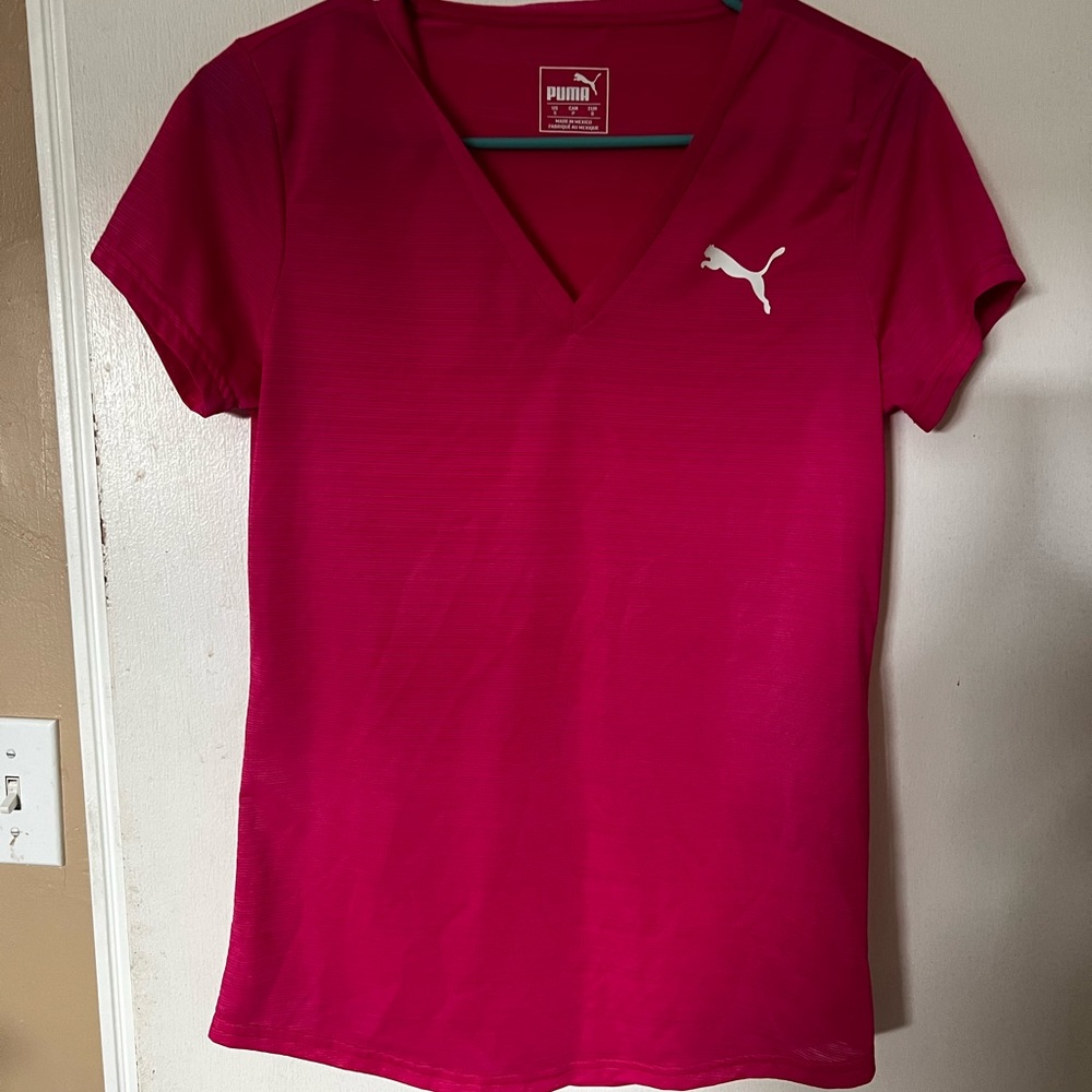 athletic workout PUMA tee small